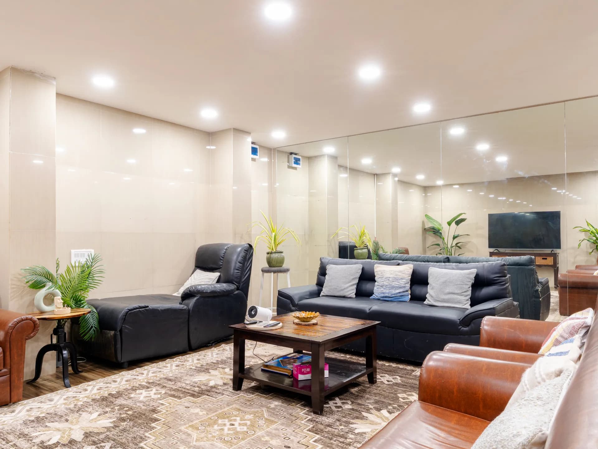 Lounge 2 at Hilltop Hideaway, Mumbai